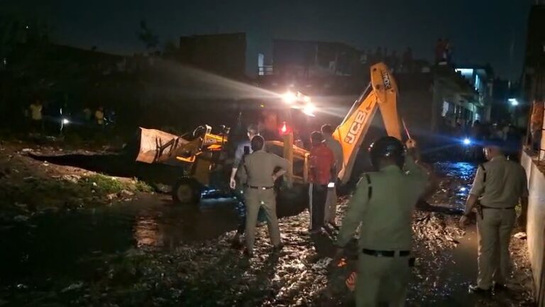 6 वर्षीय विधिका का शव