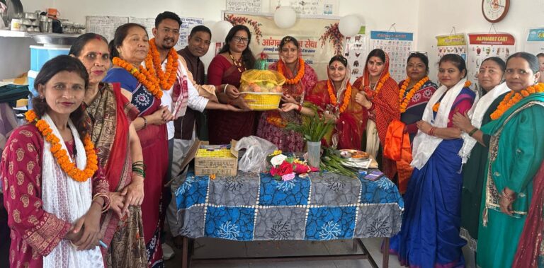 Anganwadi and Asha workers honored in the Angan Ka Utsav and Milan program